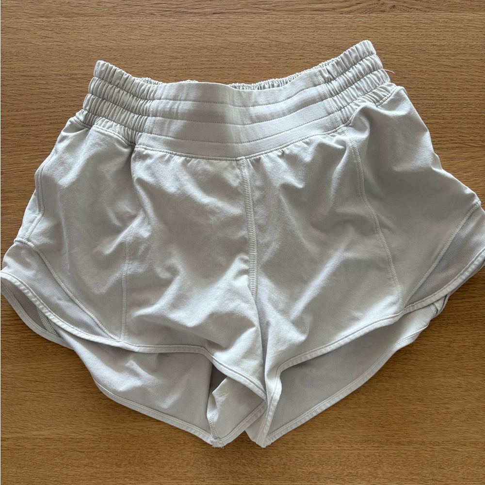 lululemon athletica Light Gray Athletic Shorts HOTTY HOT Size 2